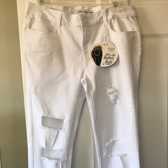 Distressed “Better Butt” White Ankle Skinny Jeans - Picture 5 of 7